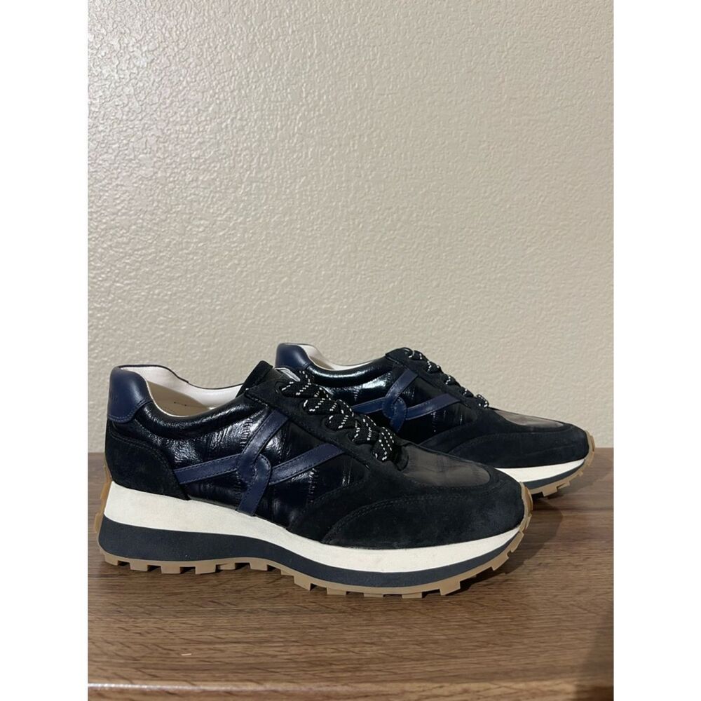 Sold - Picture 1 of 11
